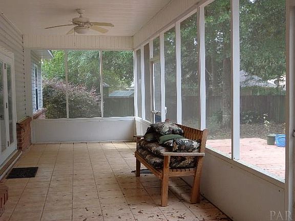 3rd image of 5337 Sussex Ln
