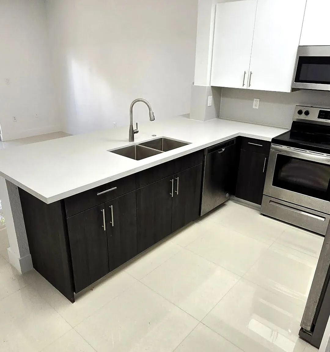 3 bed, 1589 sqft, $3,250 — Photo 2