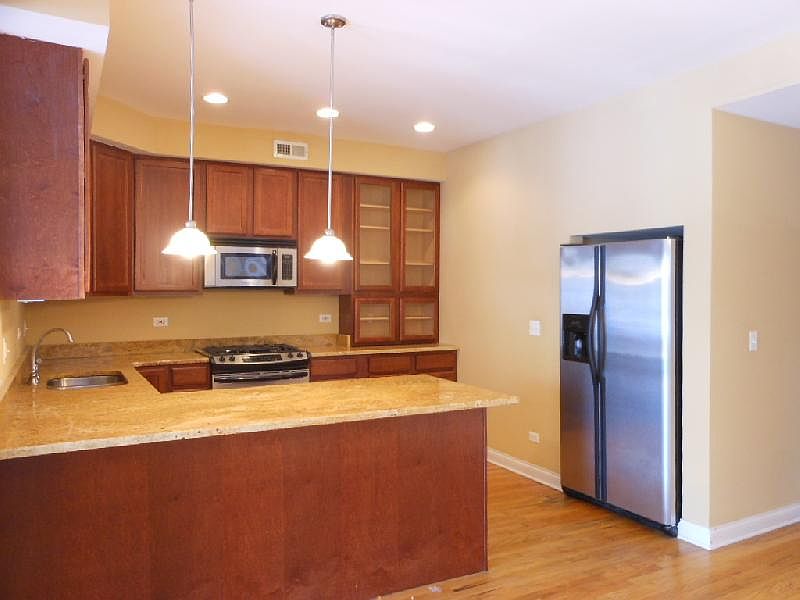 1st image of 1520 W Birchwood Ave APT 1