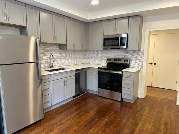 Newly Renovated, 106-108 E 14th St #2, Cincinnati, OH 45202
