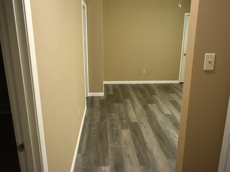 5700 Palo Alto Dr — Photo 8