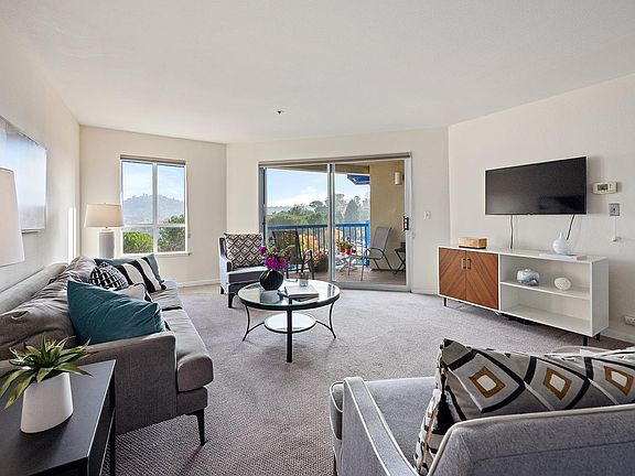 3rd image of 100 Thorndale Drive #353