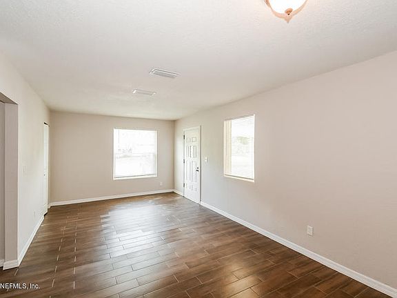 2nd image of 10533 Loyola Dr N