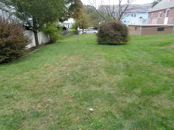 (undisclosed Address), Watertown, MA 02472