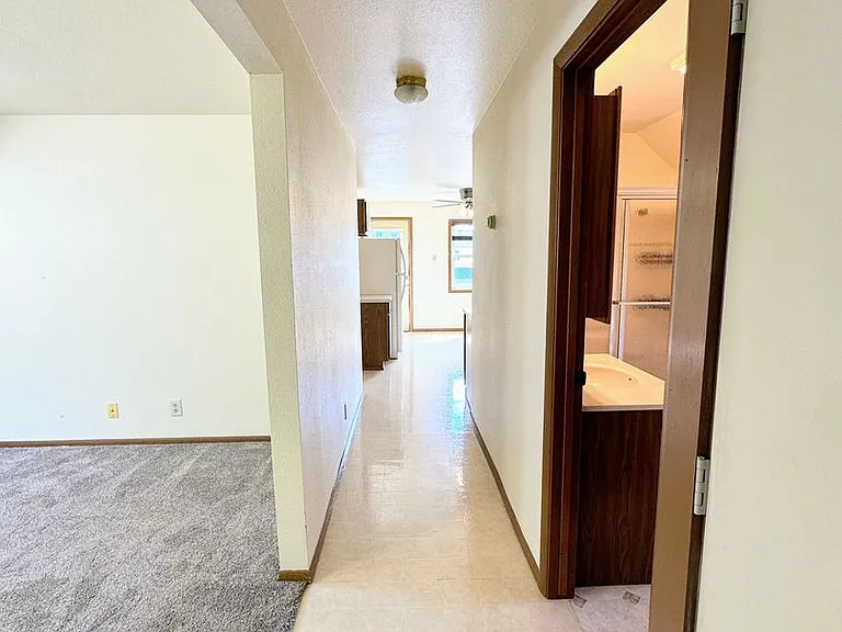 2212 School St — Photo 19