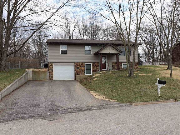 2nd image of 201 N Langley Dr