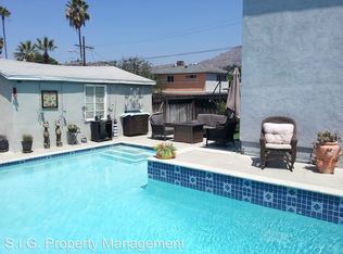 11047 McVine Ave, Sunland, CA 91040