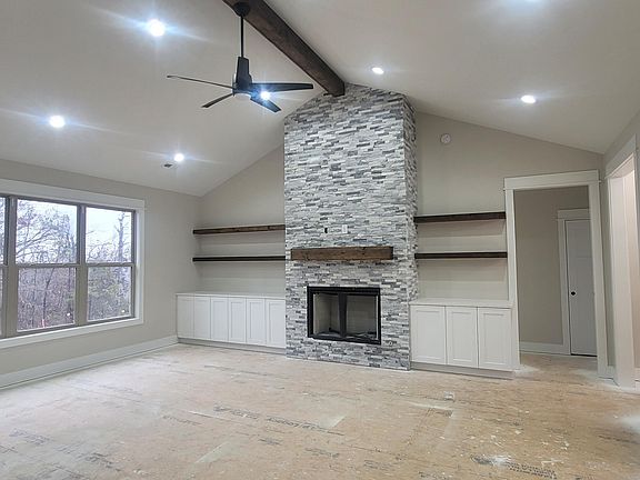 3rd image of 405 Skiatook Ln