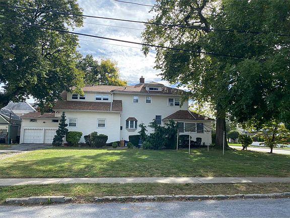 2nd image of 105 N Corona Ave