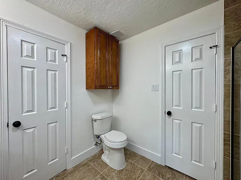 6427 Liberty Valley Dr — Photo 31