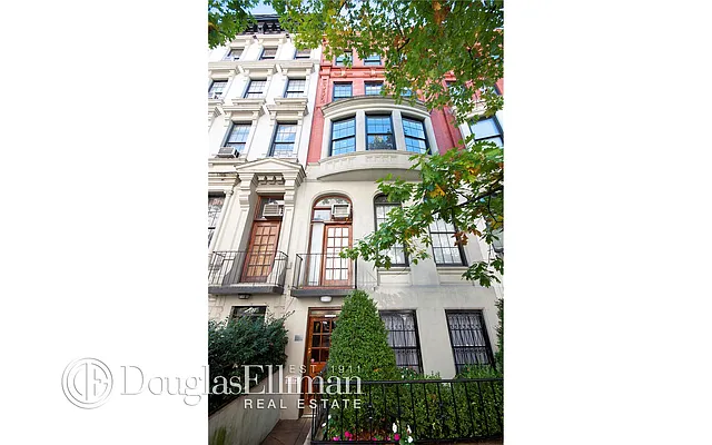 Sold by Douglas Elliman | media 20