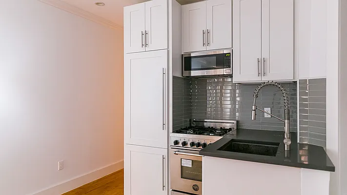 Rented by Nooklyn NYC LLC | media 16