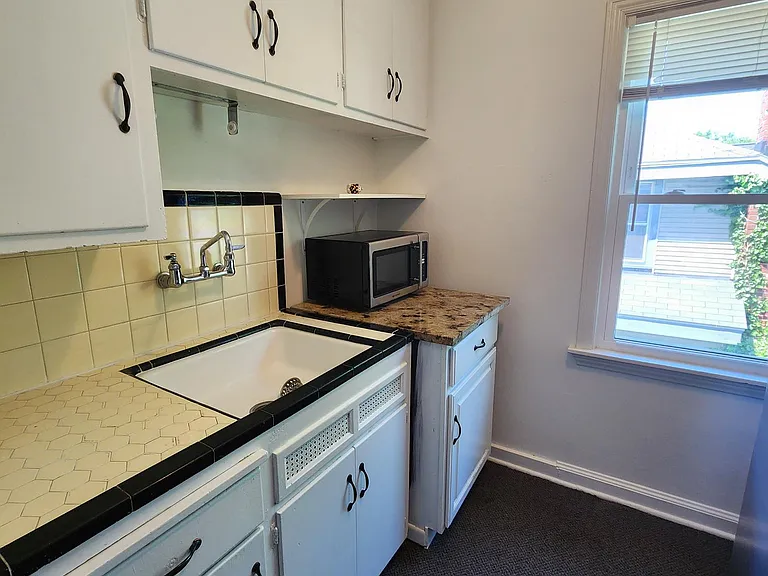 2615 Stevens St #B — Photo 13