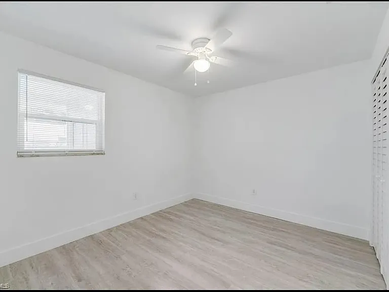 4413 Thomasson Ln #4415 — Photo 2