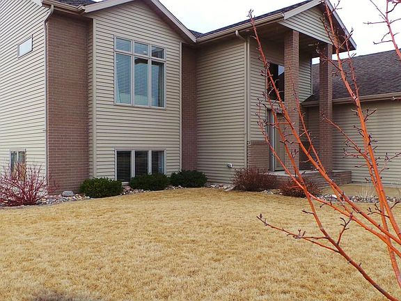 4th image of 617 Lexington Ln