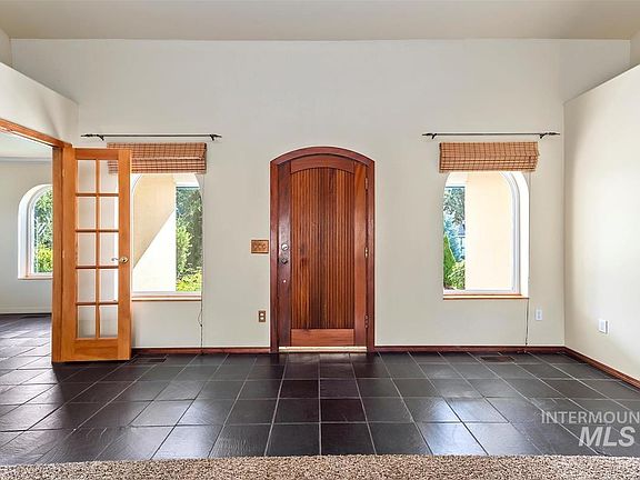 2nd image of 23113 Lansing Ln