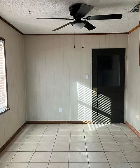 213 Fannin St — Photo 4