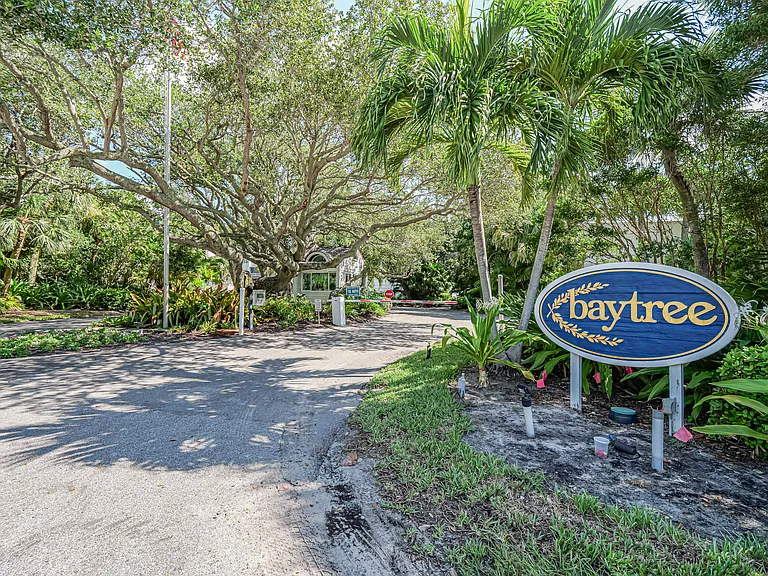 8416 Oceanside Dr #F11 — Photo 32