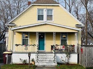 7 Garfield St, Acushnet, MA 02743