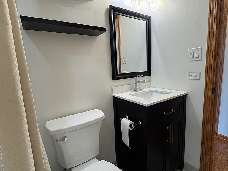 10425 Mayfield Ave #2W — Photo 17