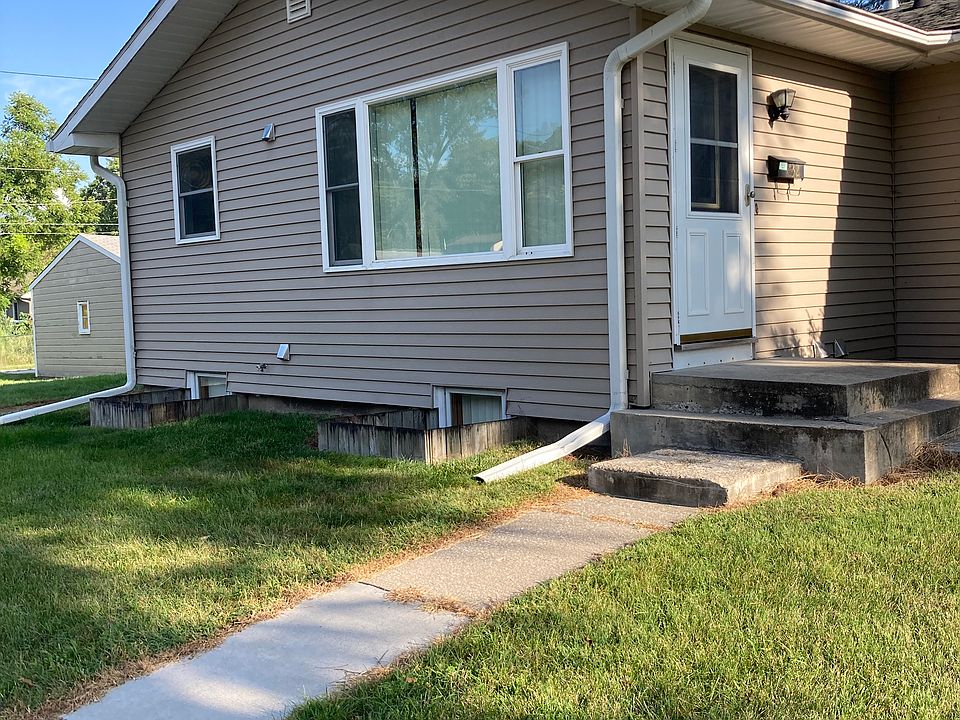1st image of 1432 Burnett Ave