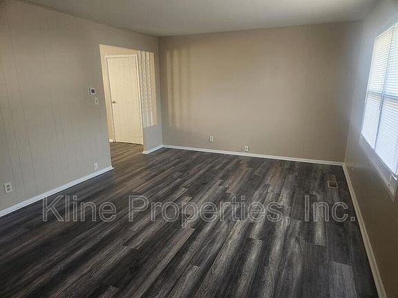 2nd image of 3633 Ireland Dr