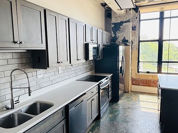 5th image of 116 S Gay St APT 503