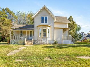 1227 Chestnut St, Rockford, IL 61102