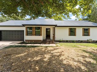 401 Lakeview Dr, Dalton, GA 30721