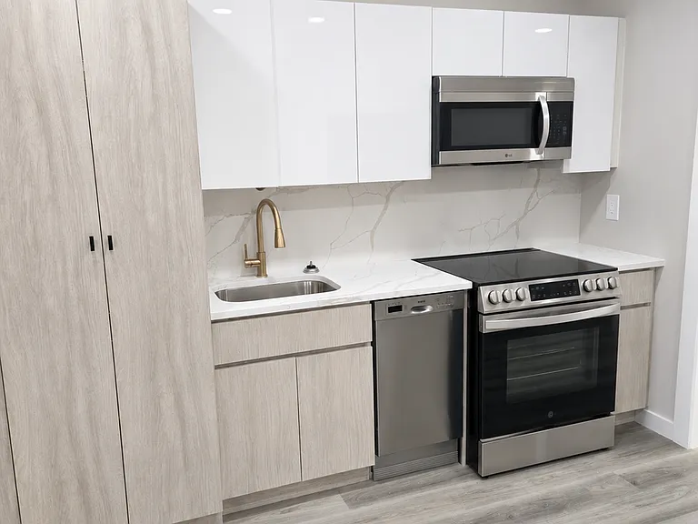 536 51st St #3B — Photo 3