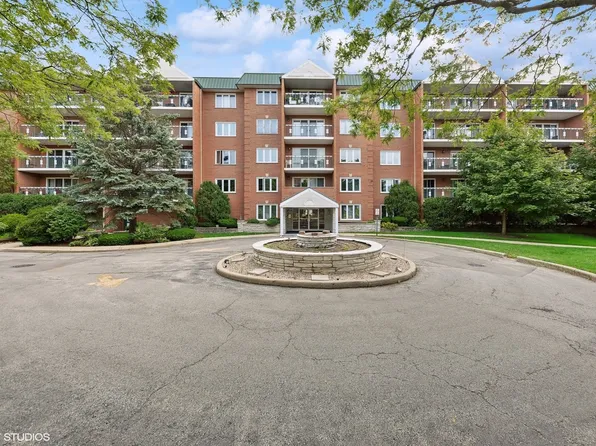 6980 W Touhy Ave APT 205, Niles, IL 60714