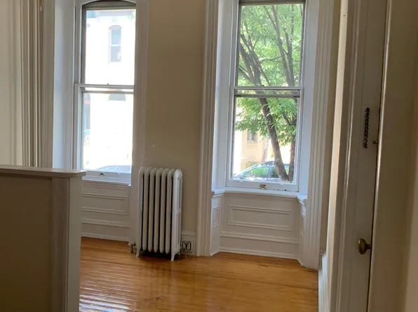 139 N 21st St Floor 1, Philadelphia, PA 19103