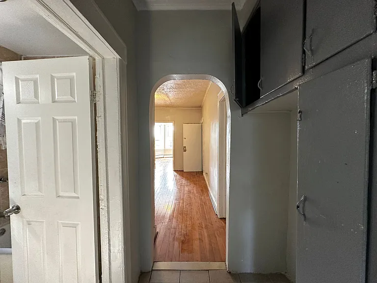 126 Bergen Ave #2E — Photo 9