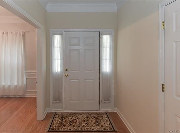 3rd image of 8507 Suttonview Dr