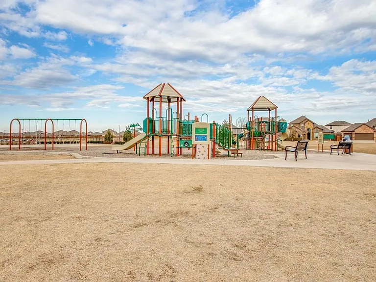 9108 Bronze Meadow Dr — Photo 24