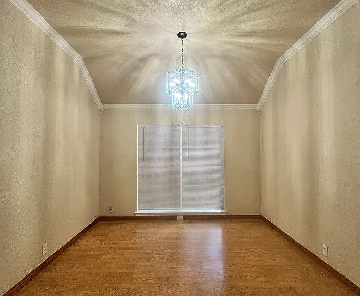 611 Linda Dr — Photo 2