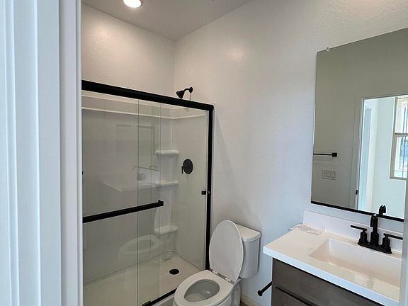 4th image of 17498 W LUPINE Avenue