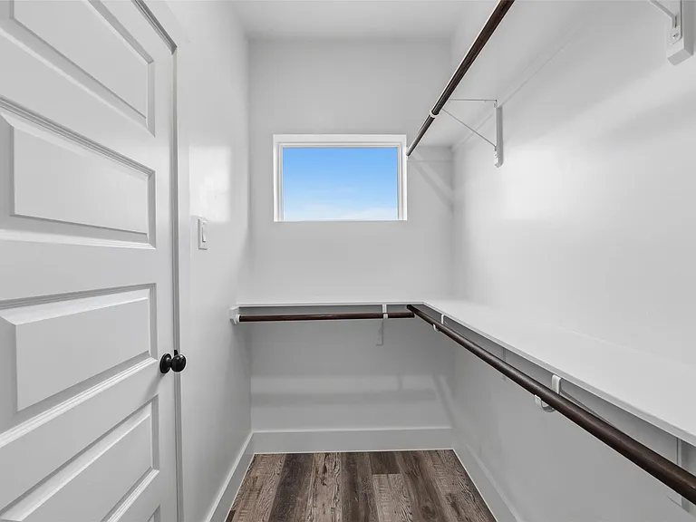 892 Paul Quinn St — Photo 14