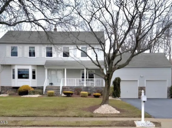 18 Devon Drive, Manalapan, NJ 07726