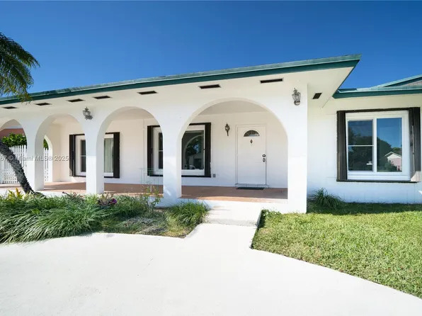 11015 SW 159th Ter, Miami, FL 33157