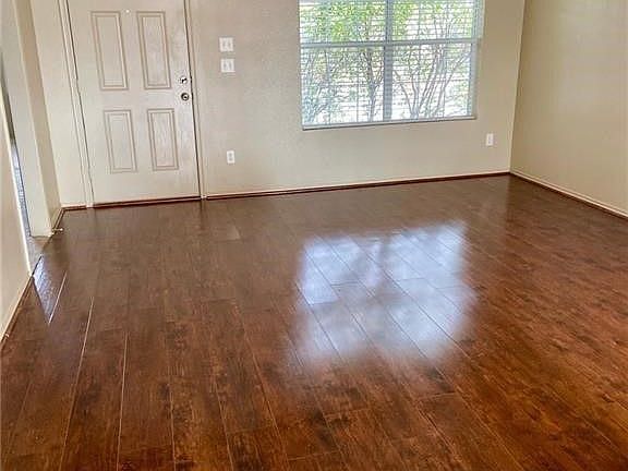 3rd image of 2646 Symphony Park Dr