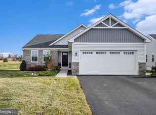 211 Steeplechase Ln, Pottstown, PA 19464
