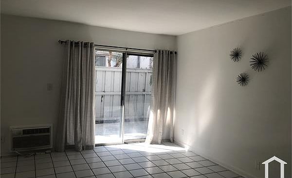 1st image of 18620 Hatteras St Unit 181