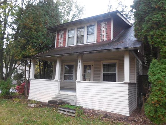 2nd image of 3062 Albrecht Ave