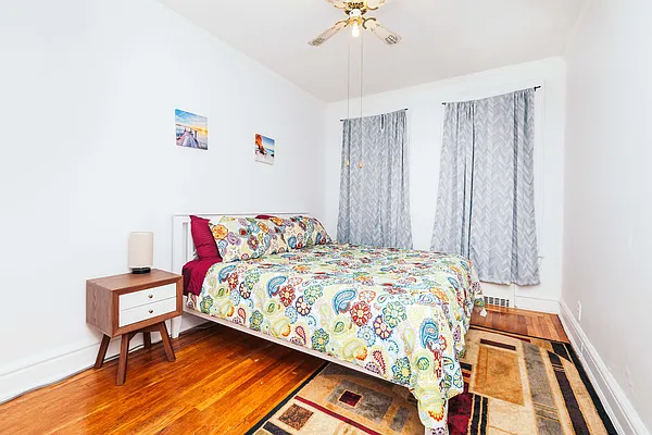 Rented by Nooklyn NYC LLC | media 18