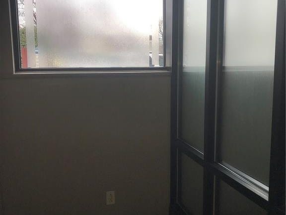 5th image of 13 N Vine St
