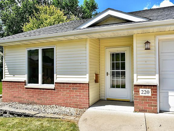 2nd image of 220 Janet Marie Ln