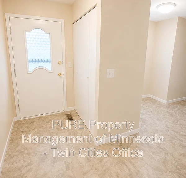13714 Heather Hills Dr — Photo 2