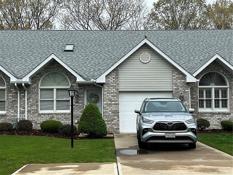 214 Country View Dr, Lower Burrell, PA 15068 Zillow