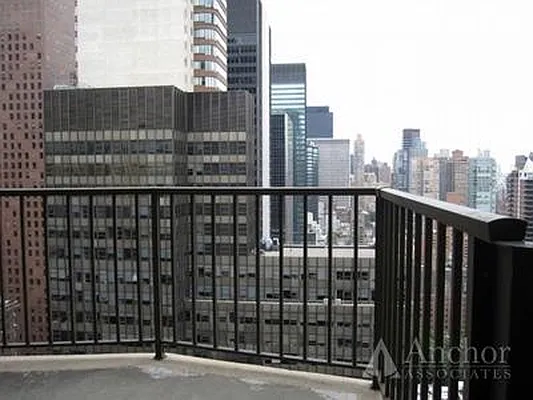 Rented by Anchor Associates | media 2